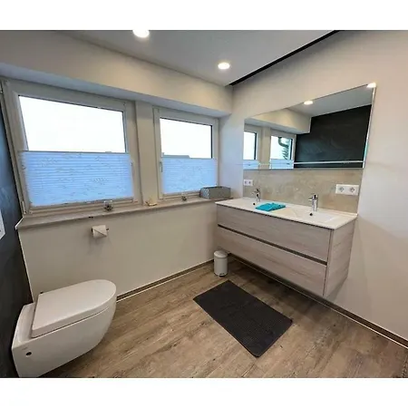 With 2 Bedrooms Prázdninový dům *